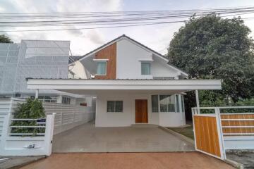 180 ตรม., 5 ห้องนอน, 4 ห้องน้ำ บ้าน ราคา ฿ 4,390,000