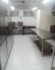 Commercial/Shophouse for Rent in Watthana