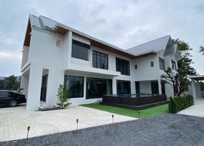 Pool Villa with Mountain View