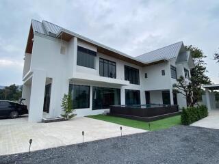 Pool Villa with Mountain View