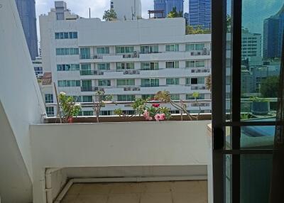 Condo for Rent at Grand Heritage Thong Lor