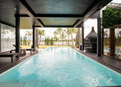Large Luxury Pool Villa in San Sai