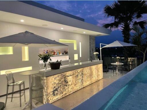 Large Luxury Pool Villa in San Sai