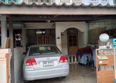 Townhouse for Sale in Phra Khanong