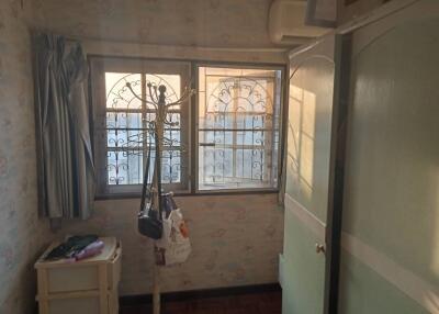 Townhouse for Sale in Phra Khanong