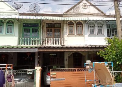 Townhouse for Sale in Phra Khanong