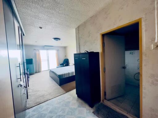 1 Bedroom Condo