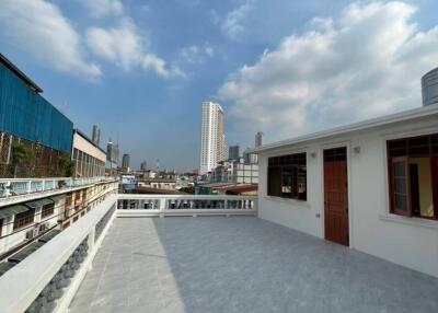 4 Bed 3 bath Detached House  for Sale and Rent Near IconSiam Bangkok