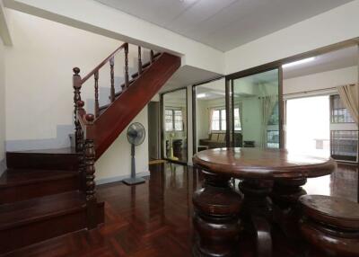 Part furnished 3 bed house to rent at San Sai Noi