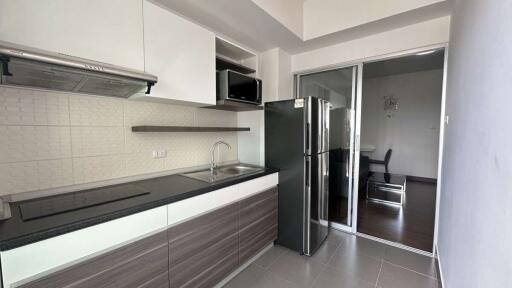 Spacious 1 bedroom condo : Supalai Monte 2