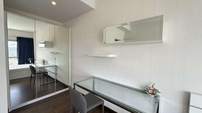 Spacious 1 bedroom condo : Supalai Monte 2