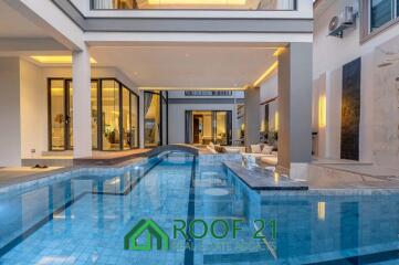 Prime Location in Central Pattaya: Stunning 5-Bedroom Pool Villa with Unique Design near Jomtien Beach