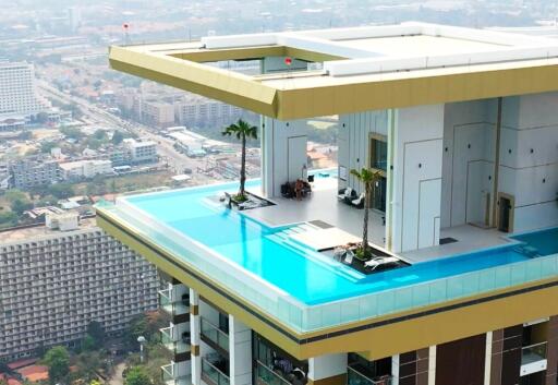 Modern condo with 2 bedrooms in Jomtien