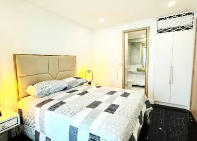 Modern condo with 2 bedrooms in Jomtien
