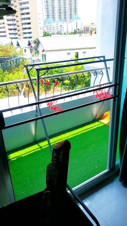 Spacious 2-bedroom condo in Jomtien area