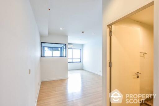 1-BR Condo at The Seed Mingle Sathorn-Suanplu near BTS Sala Daeng