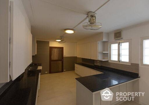 3-BR House near BTS Chit Lom