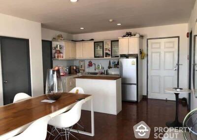 3-BR Condo at Pb Penthouse 2 near BTS Phra Khanong