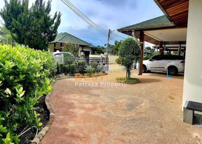 2 Bedrooms Villa / Single House in SP Village 3 East Pattaya H011928