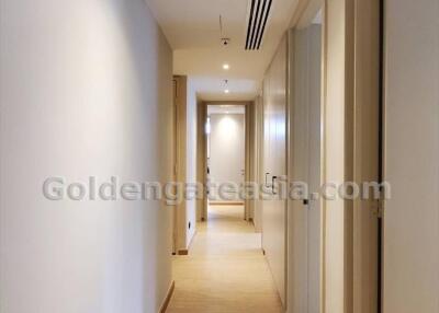 3 Bedrooms Apartment with Big Balcony - Sathorn close to Lumphini Park