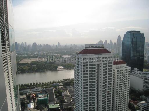 2 Bedrooms condo with study room at The Millennium Residence, Sukhumvit 20