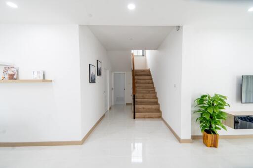 House for Rent in , Hang Dong