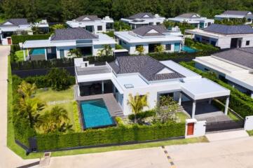 332 ตรม., 3 ห้องนอน, 3 ห้องน้ำ บ้าน ราคา ฿ 14,800,000