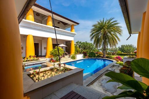 Bali Style Villa on Large Land Plot in Great Location!