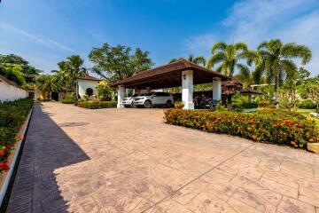 Bali Style Villa on Large Land Plot in Great Location!