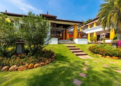 Bali Style Villa on Large Land Plot in Great Location!