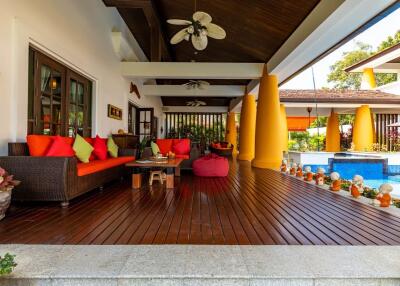 Bali Style Villa on Large Land Plot in Great Location!