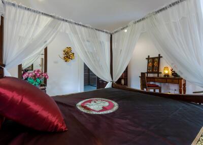 Bali Style Villa on Large Land Plot in Great Location!