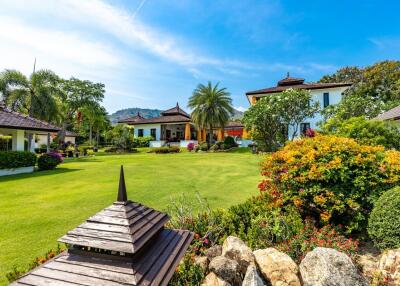 Bali Style Villa on Large Land Plot in Great Location!