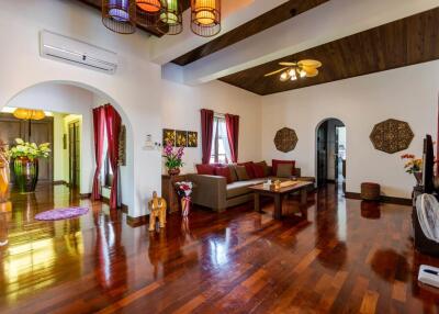 Bali Style Villa on Large Land Plot in Great Location!