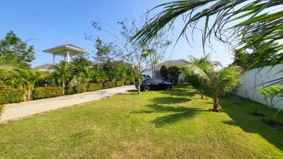 Spacious Modern Pool Villa on Large Land Plot