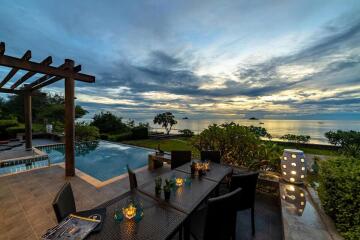 Amazing 4 Bedroom Beachfront Pool Villa