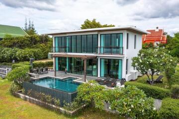 Amazing 4 Bedroom Beachfront Pool Villa