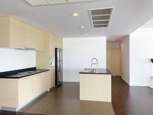 Baan Sandao: 3 Bedroom Penthouse Condo