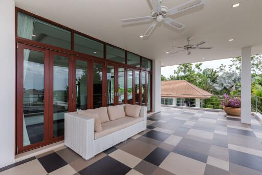 Phu Montra: 5 Bedroom Pool Villa