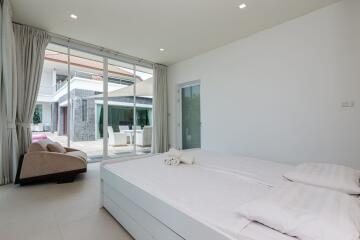 Phu Montra: 5 Bedroom Pool Villa