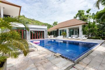 Phu Montra: 5 Bedroom Pool Villa