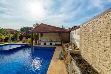 City Centre 6 Bedroom Private Pool Villa