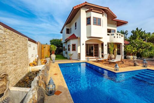 City Centre 6 Bedroom Private Pool Villa