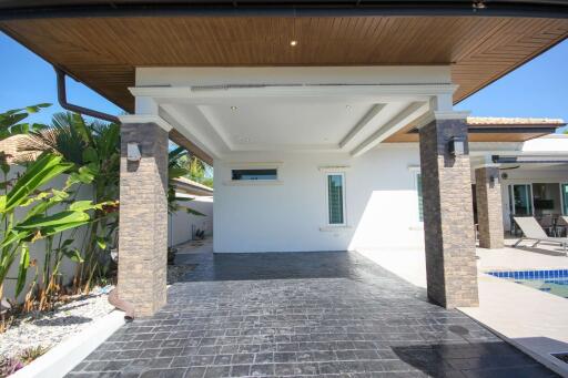 Orchid Paradise Homes: Superb 3 Bed Pool Villa