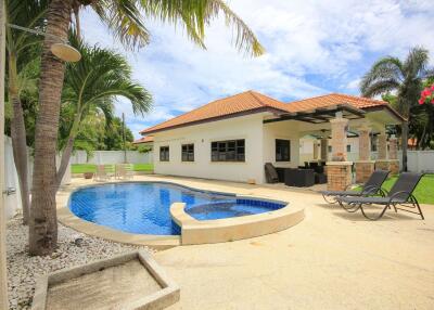 Orchid Paradise Homes: 3 Bedroom Pool Villa