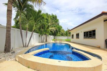 Orchid Paradise Homes: 3 Bedroom Pool Villa