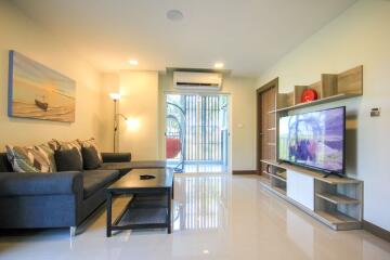 Hua Hin Horizon: 5 Bed Pool Villa