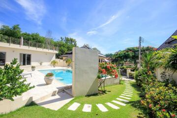 Hua Hin Horizon: 5 Bed Pool Villa