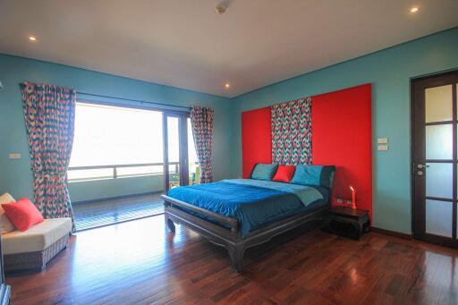 Hunsa: Large 3 Bedroom Apartment