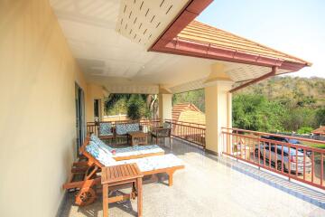 Emerald Heights: 3 Bedroom Pool Villa